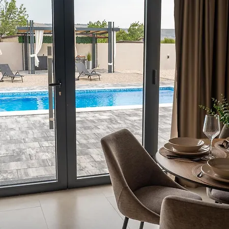 Dodir Sunca Villa *